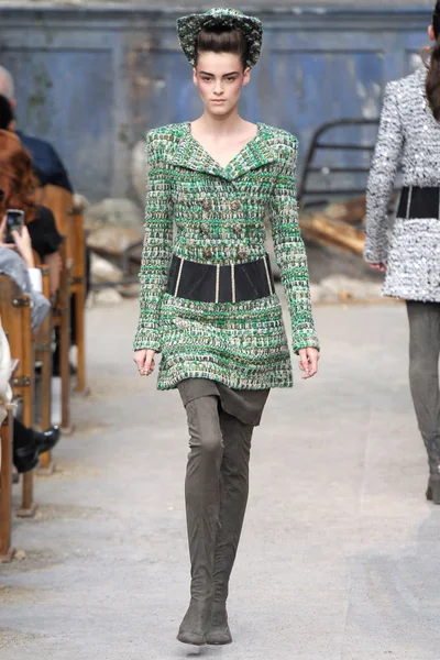 Look 4